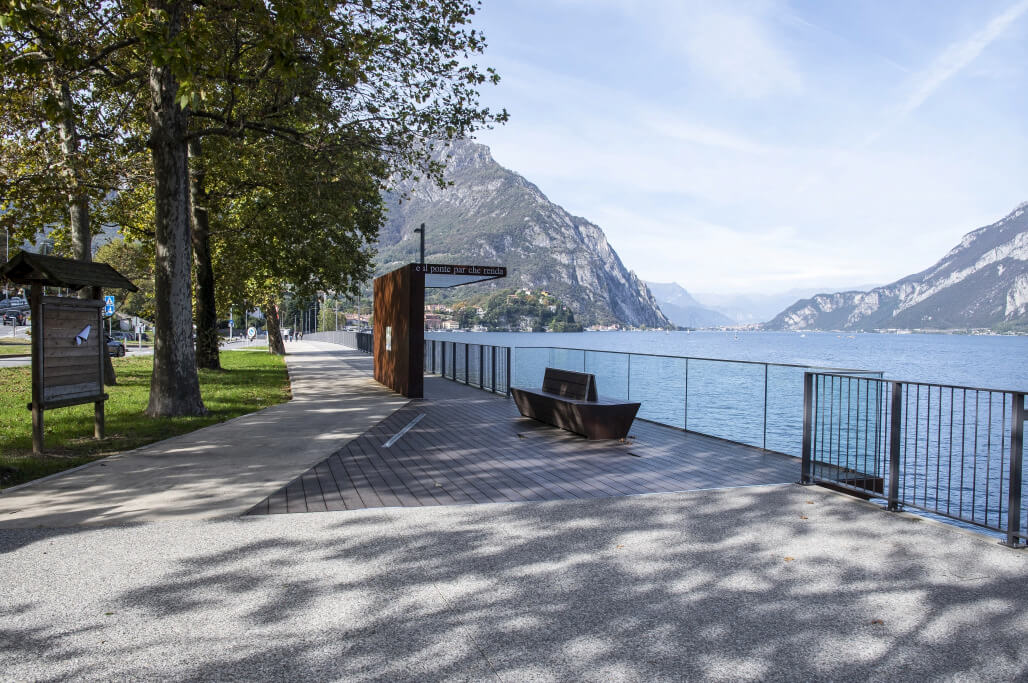 percorso pedonale lungo lago sul lago di como